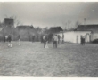 Żniwa przy starej Plebani w Osmoli 1971r. zdjęcie Krytyny Kutyłowskiej